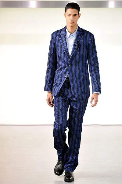Look 4